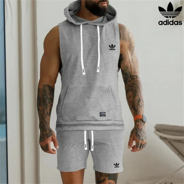 аⅾіⅾаѕ – Nuovo completo a righe